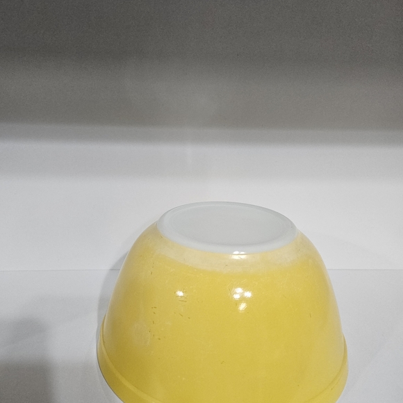 Pyrex Yellow Bowl #402 - Picture 12 of 14